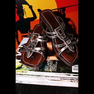 DONALD J. PLINER JEWELED PLATFORMS  sz. 7